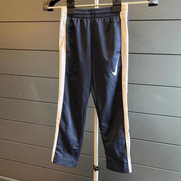 $8 when bundled - Nike Dri-Fit Jogging Pants Navy Blue  - Bundle Discount - Picture 1 of 7